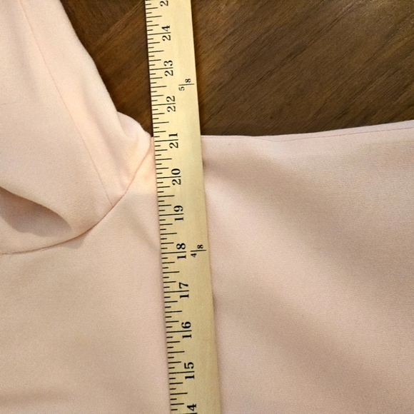 Vintage Evan Picone Woman's Pink Business Suit, 100% Wool, Size 12 - Picture 10 of 12